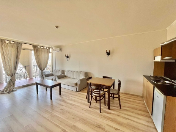 Двустаен апартамент в к.к. Елените - 86 кв.м за 663 €/кв.м - Снимка #1