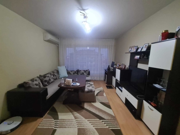 Тристаен апартамент в Хасково, Червена стена - 79 кв.м за 1046 €/кв.м - Снимка #1