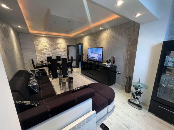 Четиристаен апартамент в Бургас, Възраждане - 100 кв.м за 1699 €/кв.м - Снимка #1