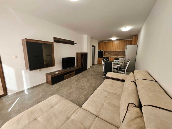 Дава се под наем Двустаен апартамент в Пловдив, Тракия - 75 кв.м за 510 € - Снимка #1