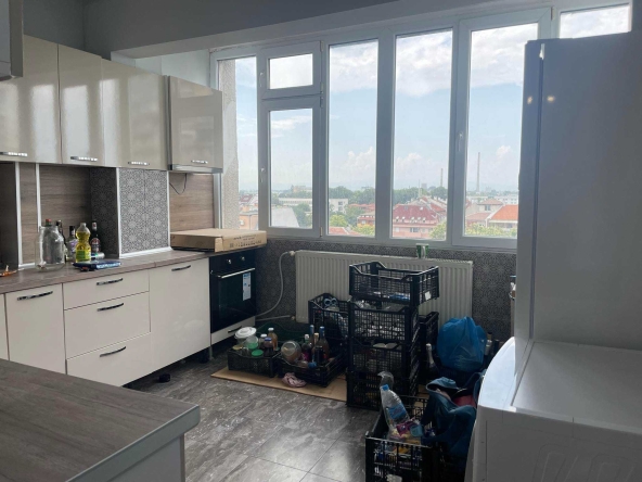 Тристаен апартамент в Пловдив, Гагарин - 80 кв.м за 1750 €/кв.м - Снимка #1