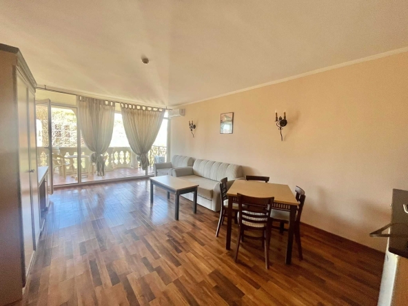 Тристаен апартамент в к.к. Елените - 86 кв.м за 663 €/кв.м - Снимка #1