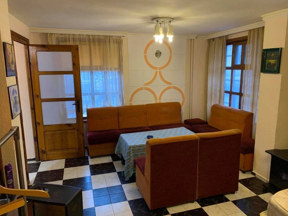 Дава се под наем Едностаен апартамент в Бургас, Възраждане - 56 кв.м за 125 € - Снимка #1