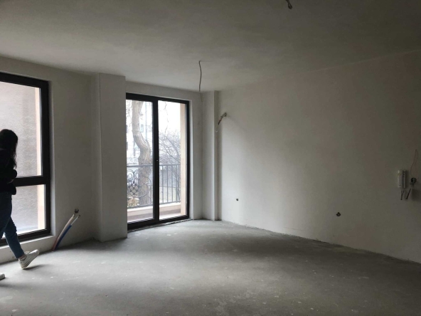 Тристаен апартамент в София, Изток - 102 кв.м за 2549 €/кв.м - Снимка #1