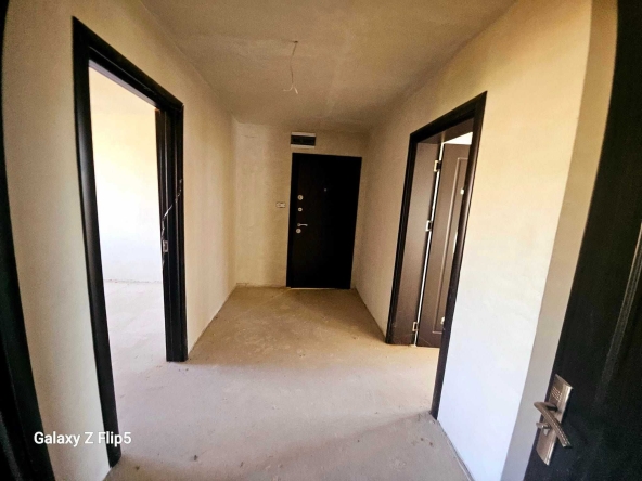 Тристаен апартамент в Казанлък - 90 кв.м за 963 €/кв.м - Снимка #1