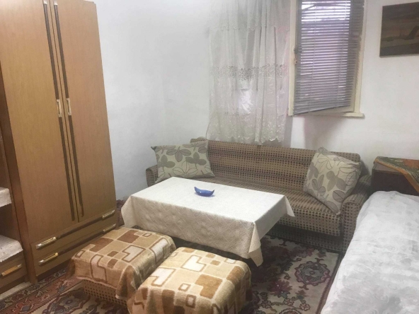 Дава се под наем Едностаен апартамент в Пловдив, Изгрев - 50 кв.м за 89.25 € - Снимка #1