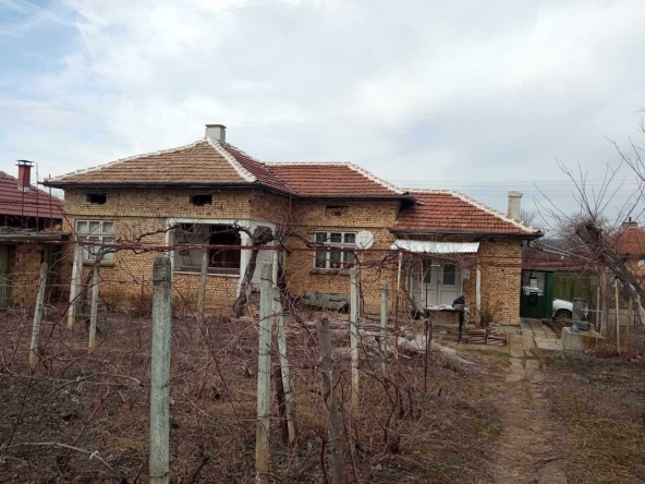 Къща в с. Дралфа, Област Търговище - 80 кв.м за 415 €/кв.м - Снимка #1