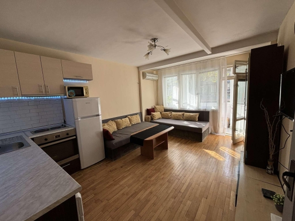 Дава се под наем Двустаен апартамент в Варна, Спортна зала - 50 кв.м за 400 € - Снимка #1