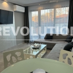 Дава се под наем Двустаен апартамент в Пловдив, Център - 75 кв.м за 650 € - Снимка #1