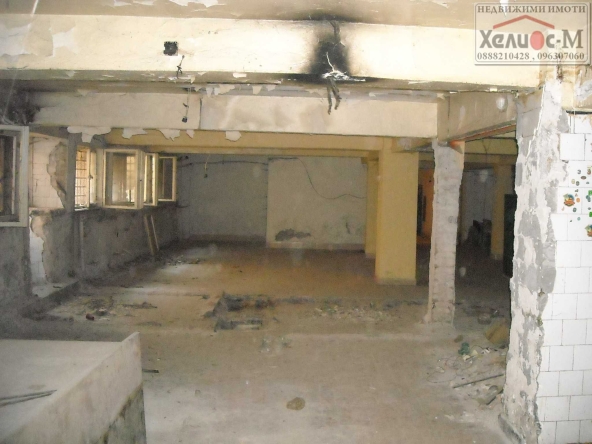 Дава се под наем Заведение в Монтана, Идеален център - 460 кв.м за 99450 € - Снимка #1