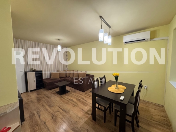 Дава се под наем Двустаен апартамент в Пловдив, Център - 55 кв.м за 400 € - Снимка #1