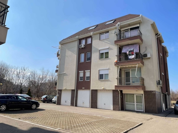 Дава се под наем Тристаен апартамент в София, Обеля 1 - 80 кв.м за 663 € - Снимка #1