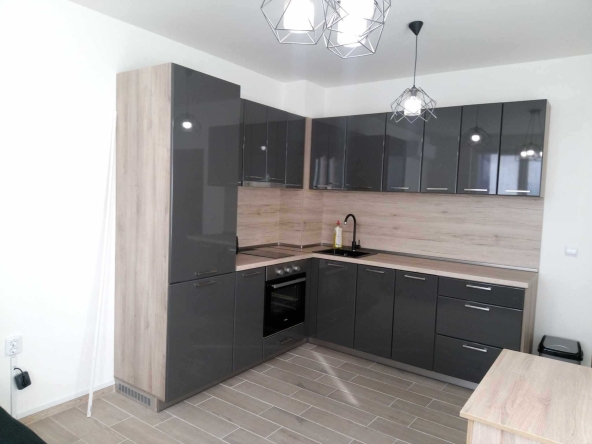 Двустаен апартамент в Варна, Базар Левски - 50 кв.м за 2500 €/кв.м - Снимка #1