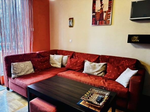 Дава се под наем Четиристаен апартамент в София, Медицинска академия - 120 кв.м за 1000 € - Снимка #1