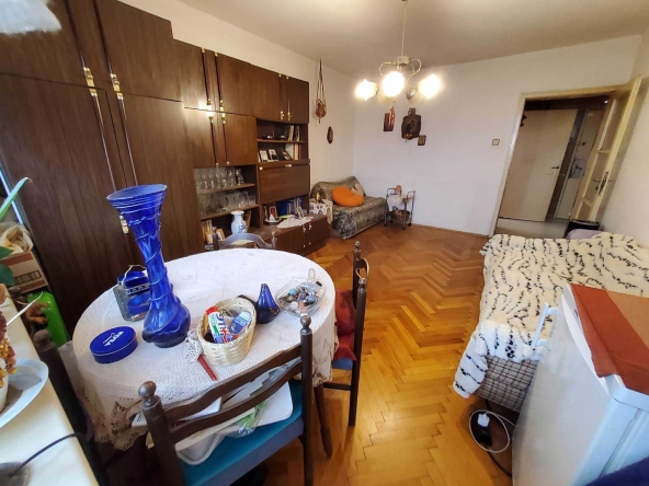 Двустаен апартамент в Бургас, Лазур - 70 кв.м за 1286 €/кв.м - Снимка #1