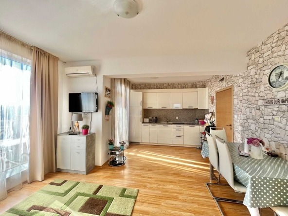 Тристаен апартамент в к.к. Слънчев бряг - 77 кв.м за 780 €/кв.м - Снимка #1