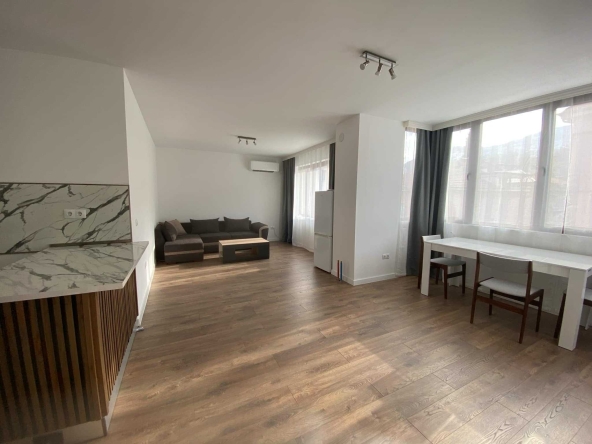 Дава се под наем Двустаен апартамент в Асеновград - 68 кв.м за 331.5 € - Снимка #1