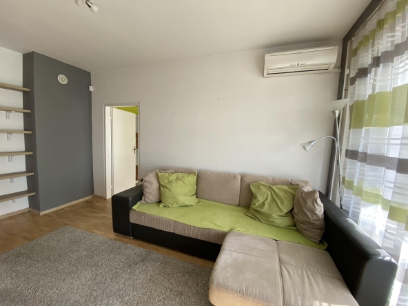 Дава се под наем Тристаен апартамент в София, Надежда 1 - 84 кв.м за 650 € - Снимка #1