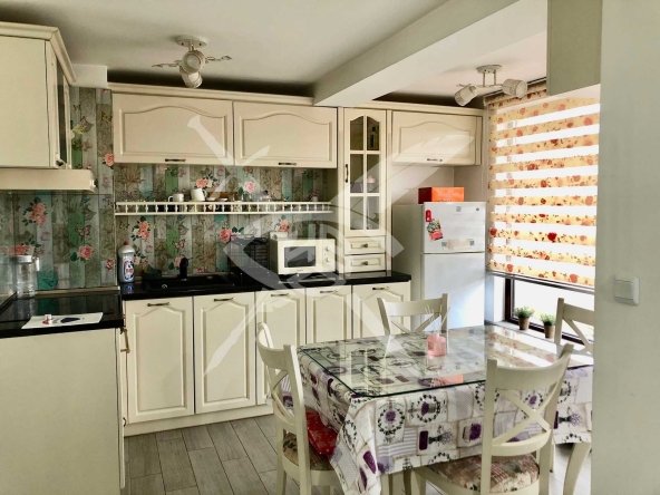 Дава се под наем Двустаен апартамент в Варна, Конфуто - 88 кв.м за 500 € - Снимка #1