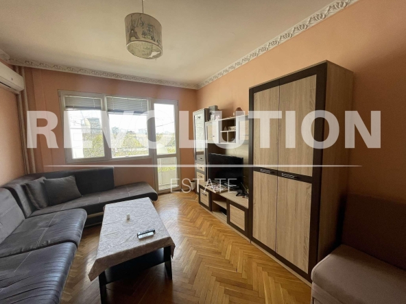 Дава се под наем Тристаен апартамент в Варна, Младост 1 - 75 кв.м за 400 € - Снимка #1