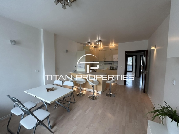 Дава се под наем Тристаен апартамент в Варна, Център - 90 кв.м за 1000 € - Снимка #1