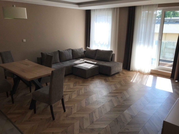 Дава се под наем Двустаен апартамент в София, Лозенец - 60 кв.м за 699 € - Снимка #1