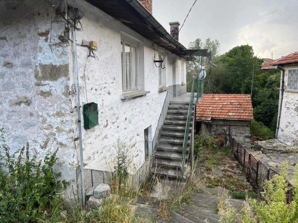 Къща в с. Момчиловци, Област Смолян - 160 кв.м за 292 €/кв.м - Снимка #1