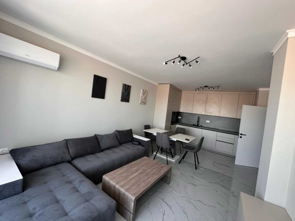 Двустаен апартамент в Пловдив, Христо Смирненски - 76 кв.м за 1996 €/кв.м - Снимка #1