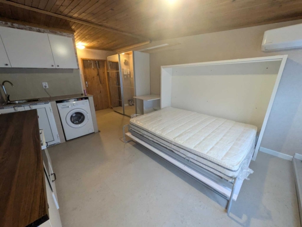 Дава се под наем Ателие в София, Яворов - 22 кв.м за 498.27 € - Снимка #1