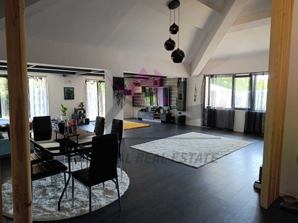 Къща в Варна, Левски - 350 кв.м за 1200 €/кв.м - Снимка #1