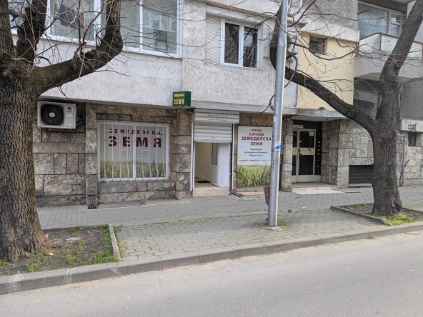 Дава се под наем Магазин в Варна, Централна поща - 20 кв.м за 199.41 € - Снимка #1