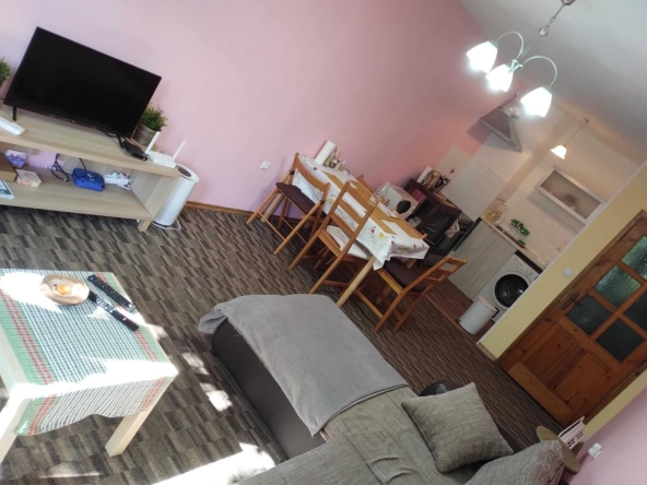 Дава се под наем Двустаен апартамент в София, Лозенец - 60 кв.м за 459 € - Снимка #1