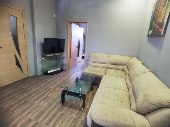 Тристаен апартамент в София, Център - 72 кв.м за 2431 €/кв.м - Снимка #1