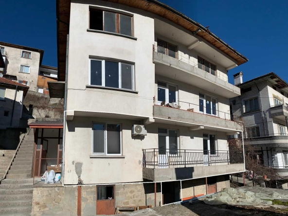 Етаж от къща в Смолян, Устово - 103 кв.м за 680 €/кв.м - Снимка #1