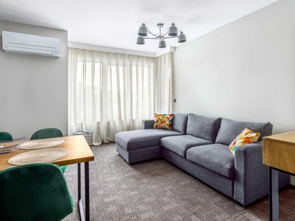 Дава се под наем Тристаен апартамент в Пловдив, Кючук Париж - 96 кв.м за 484.5 € - Снимка #1