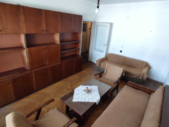 Четиристаен апартамент в Шумен, Пазара - 97 кв.м за 1210 €/кв.м - Снимка #1