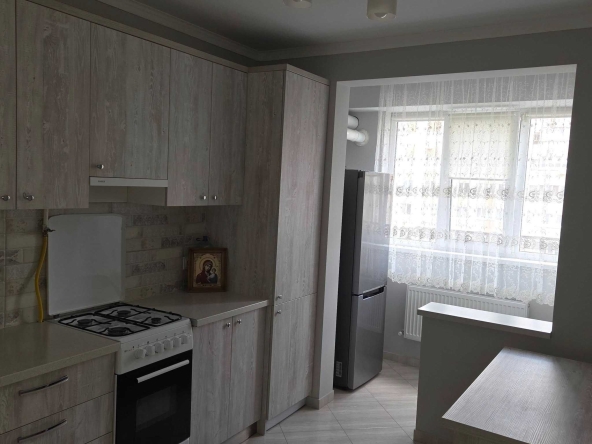 Дава се под наем Двустаен апартамент в Пловдив, Тракия - 46 кв.м за 204 € - Снимка #1