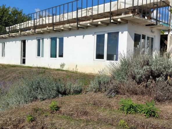 Дава се под наем Двустаен апартамент в с. Константиново, Област Варна - 50 кв.м за 408 € - Снимка #1