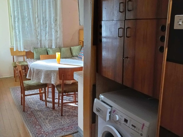 Етаж от къща в Плевен, Идеален център - 105 кв.м за 1554 €/кв.м - Снимка #1