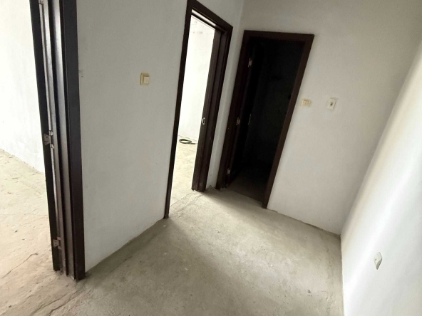 Тристаен апартамент в Велико Търново, Колю Фичето - 85 кв.м за 690 €/кв.м - Снимка #1