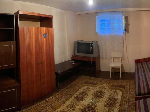 Дава се под наем Едностаен апартамент в Бургас, Възраждане - 38 кв.м за 65 € - Снимка #1