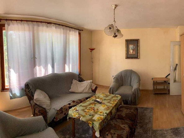 Дава се под наем Двустаен апартамент в Бургас, Възраждане - 85 кв.м за 178.5 € - Снимка #1