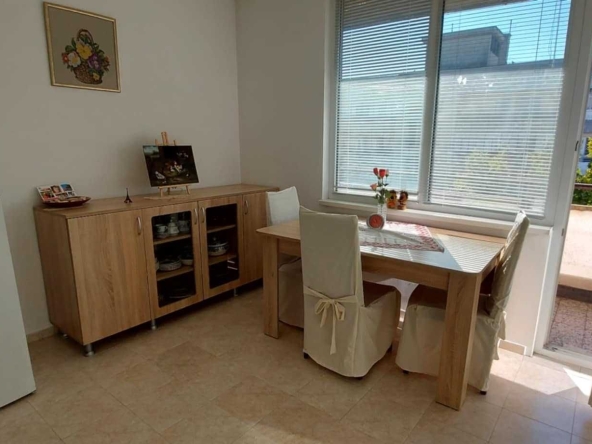 Тристаен апартамент в Хасково, Център - 100 кв.м за 1030 €/кв.м - Снимка #1