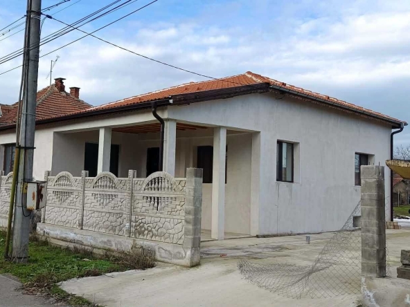 Къща в с. Хърлец, Област Враца - 120 кв.м за 510 €/кв.м - Снимка #1