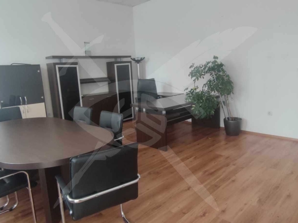 Дава се под наем Офис в Варна, Център - 127 кв.м за 1196.97 € - Снимка #1