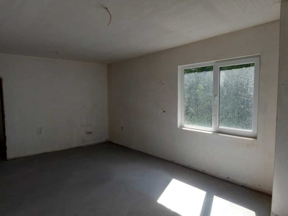 Тристаен апартамент в Хасково, Каменни - 80 кв.м за 850 €/кв.м - Снимка #1