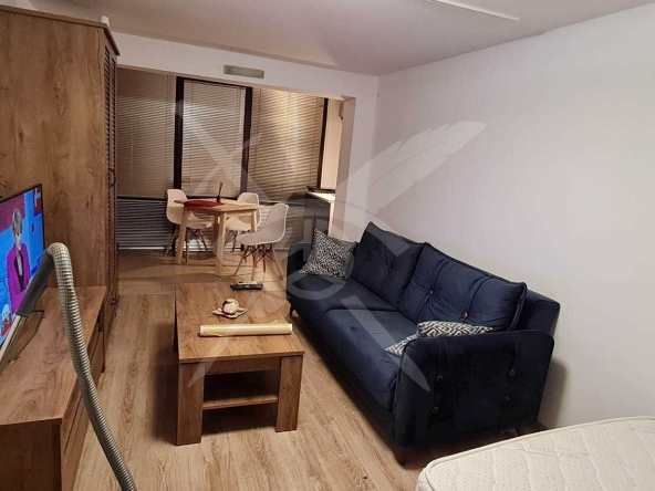 Дава се под наем Едностаен апартамент в Варна, Окръжна болница - 20 кв.м за 300 € - Снимка #1