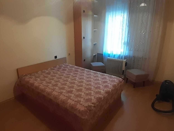 Дава се под наем Тристаен апартамент в Бургас, Лазур - 93 кв.м за 357 € - Снимка #1