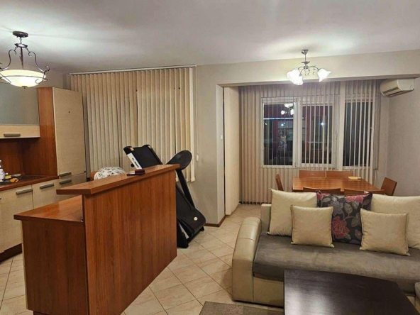 Дава се под наем Двустаен апартамент в Пловдив, Кючук Париж - 75 кв.м за 400 € - Снимка #1