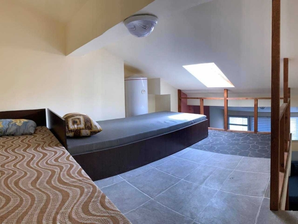 Дава се под наем Мезонет в Бургас, Център - 30 кв.м за 255 € - Снимка #1